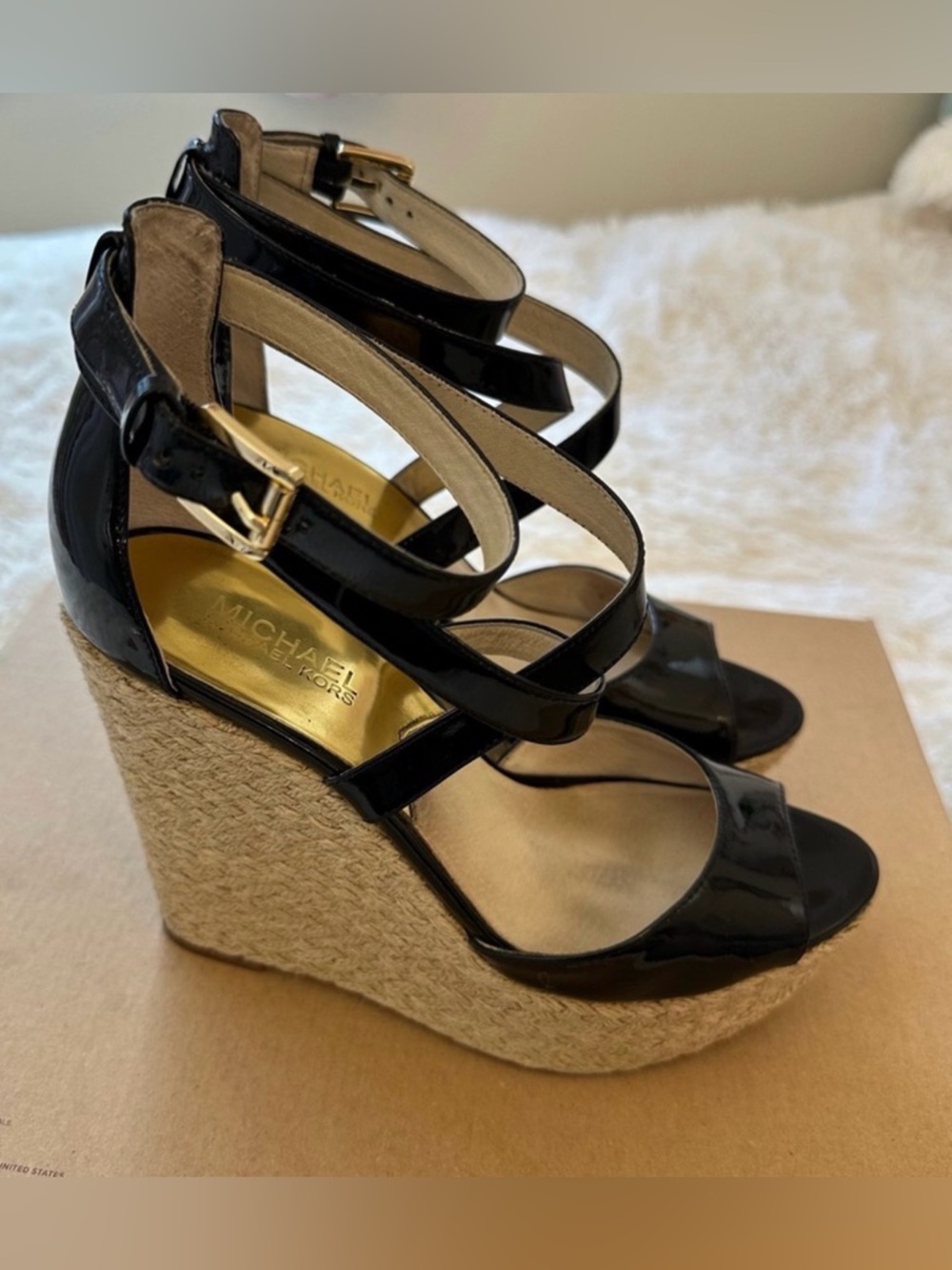 MICHAEL KORS Black Patent Leather Espadrille Wedge Sandals Peep Toe Size 8